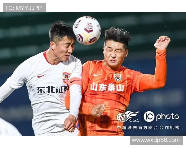 重庆足球队逆袭之路揭秘世界锦标赛特别报道展现拼搏精神与团队力量 重庆足球队逆袭之路揭秘世界锦标赛特别报道展现拼搏精神与团队力量